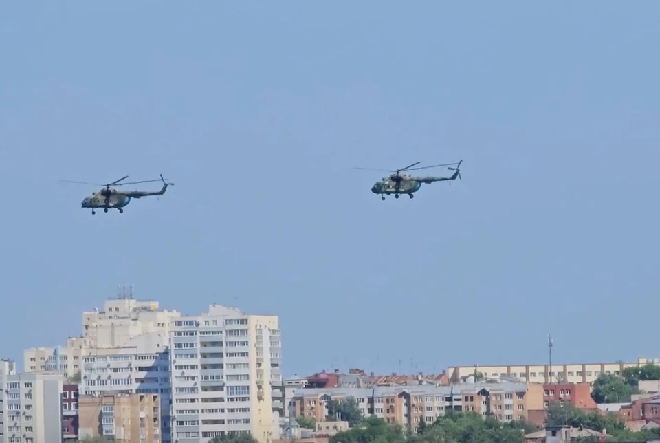Неожиданное показательное выступление в небе над городом устроил самарский филиал ЦСКА