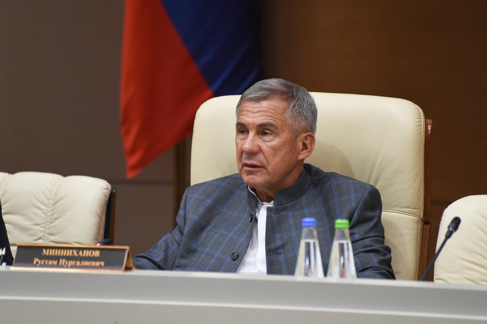 Раису доложили о реализации проекта. Фото: сайт Раиса Татарстана