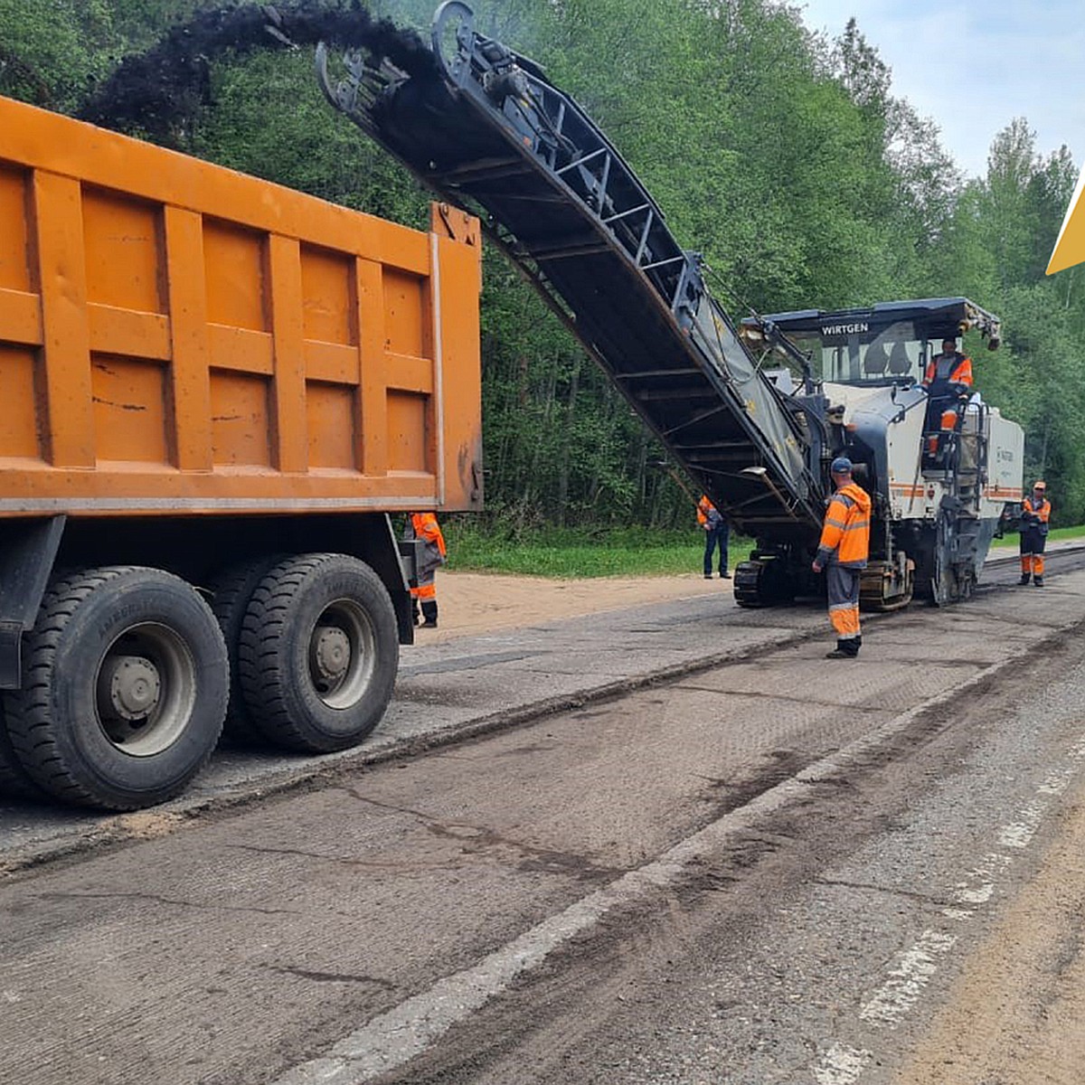 В Тверской области ремонтируют дорогу от Западной Двины до Жарковского -  KP.RU