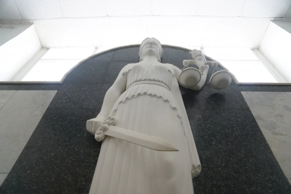 В Волгограде судят преподавателя за взятки со студентов