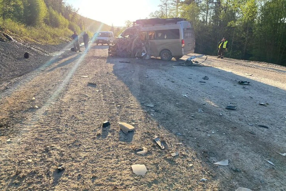 В Иркутской области 6 июня три человека погибли в ДТП с микроавтобусами. Фото: телеграм-канал Игоря Кобзева