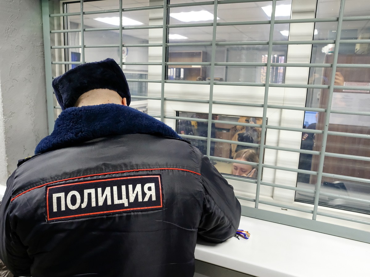 Подозреваемого в изнасиловании 15-летней девочки задержали в Петербурге -  KP.RU