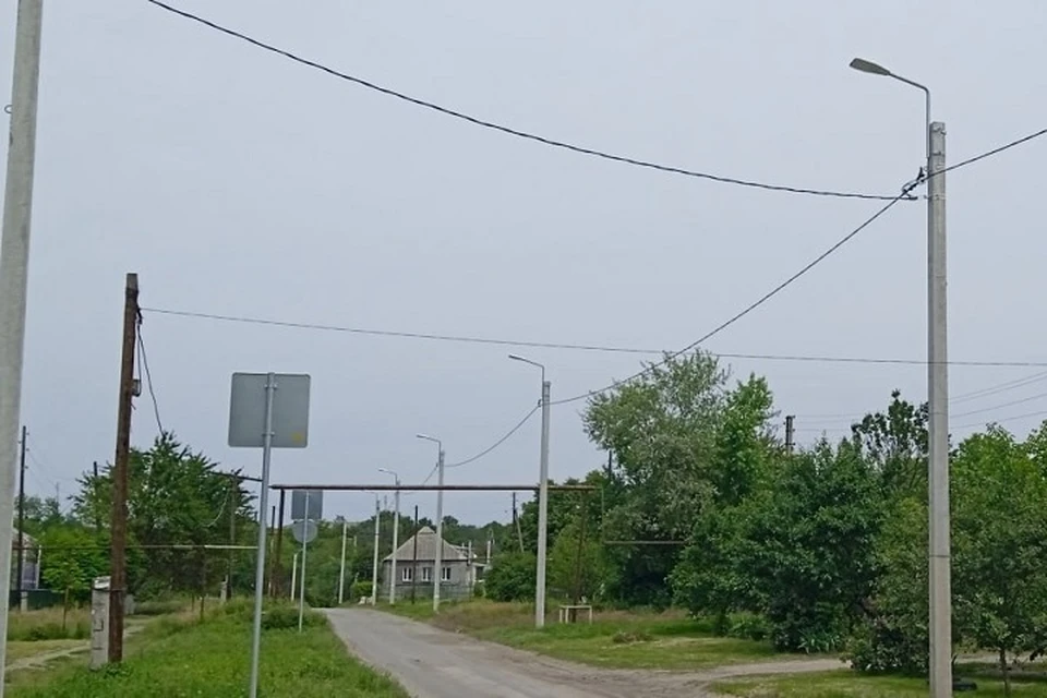 В Станично-Луганском районе завершены работы по наружному освещению. Фото - правительство ЛНР
