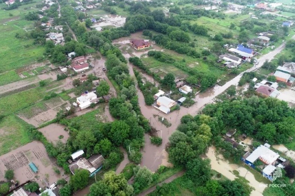 Работы по откачке воды продолжаются.