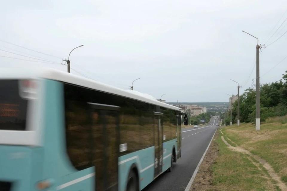 На улице Победоносной уложили более 79 тысяч квадратных метров нового асфальта. ФОТО: t.me/agl_lnr