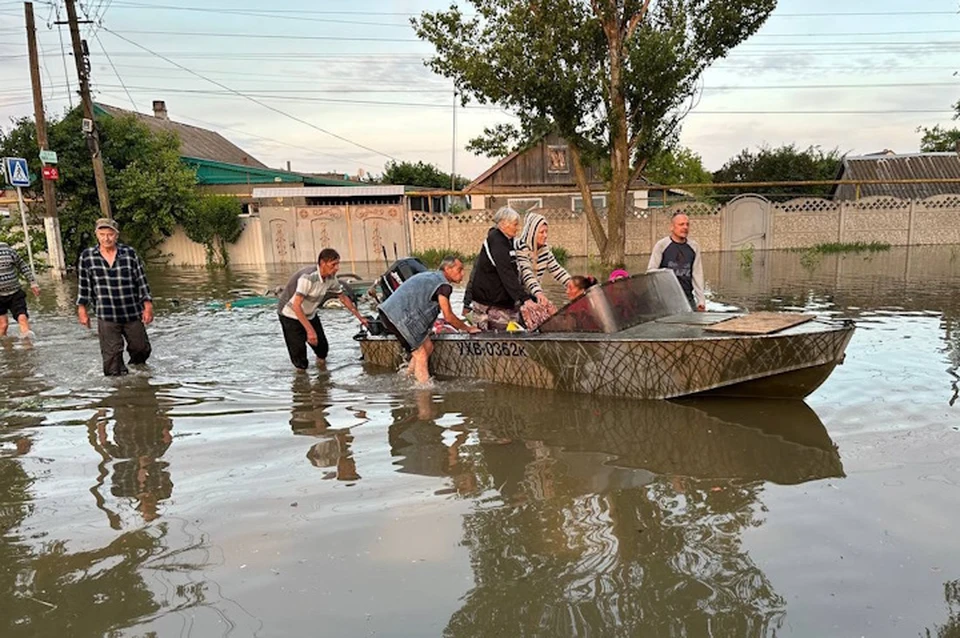 Вода постепенно уходит из затопленных городов Фото: ТГ Евгений Кузьмин