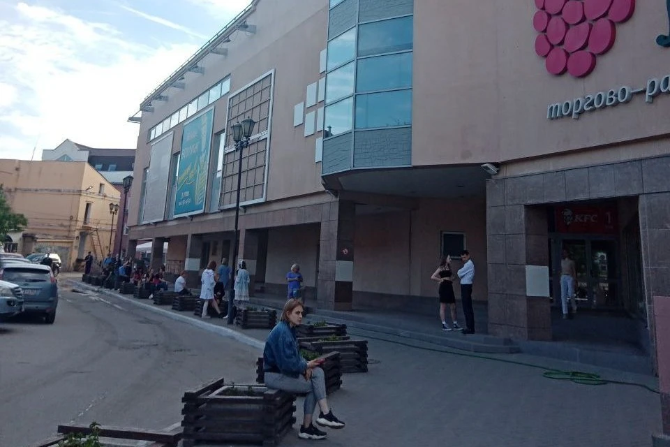 Эвакуировали ТРЦ «Малина» в центре Рязани. Фото: "Новая".