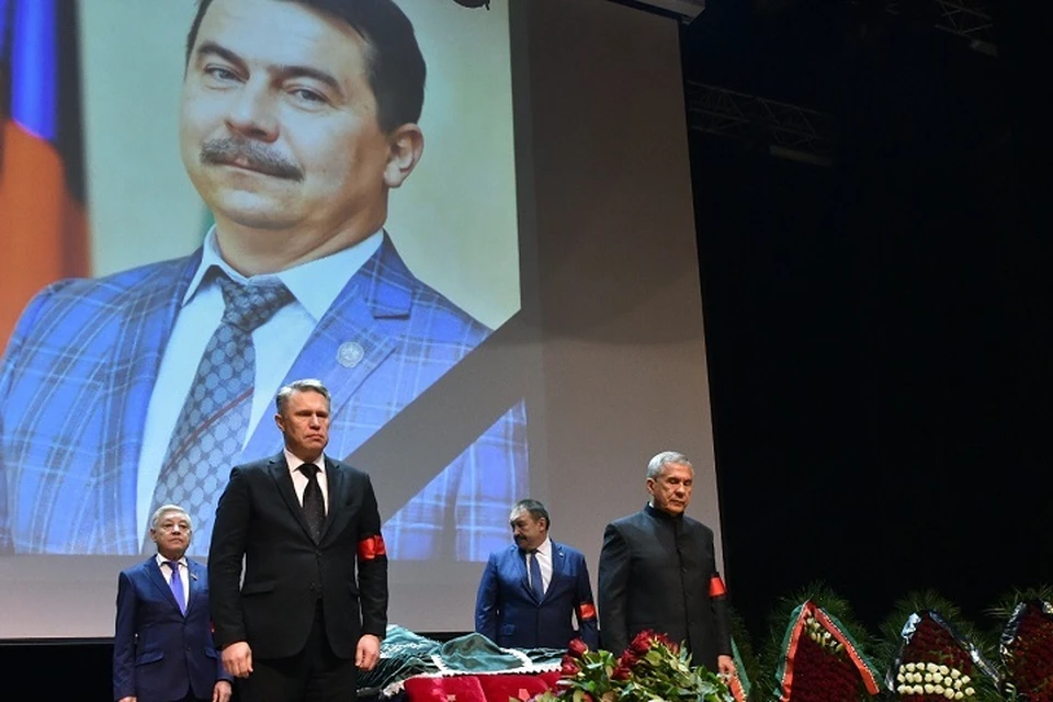 Садыков скончался в январе этого года в возрасте 53 лет. Фото: пресс-служба раиса Татарстана