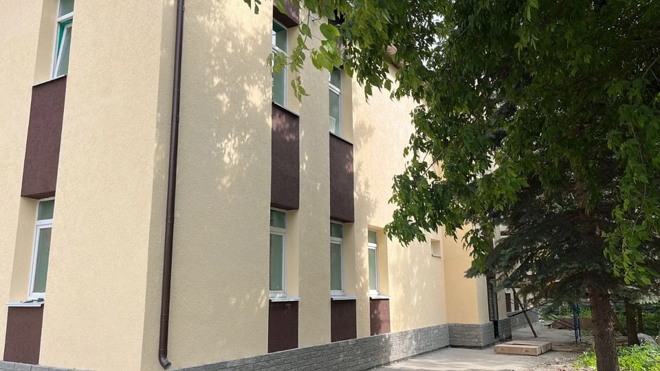 Заброшенное аварийное здание на улице Школьной в Нижнем Новгороде отремонтировали.