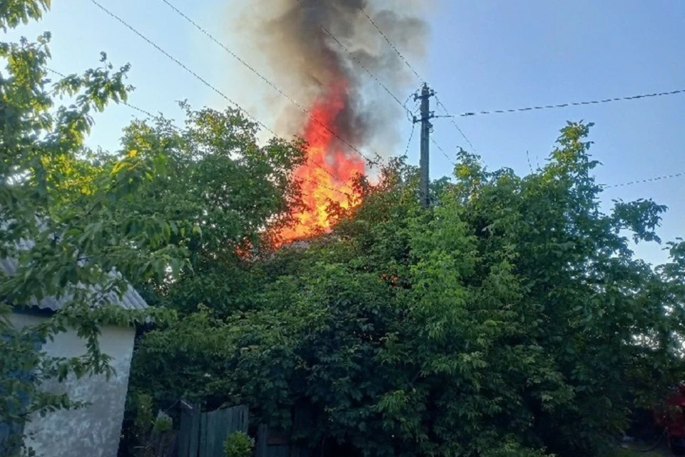 В поселке Зайцево к северу от Горловки продолжается мощный обстрел со стороны ВСУ. Фото: ТГ/Приходько