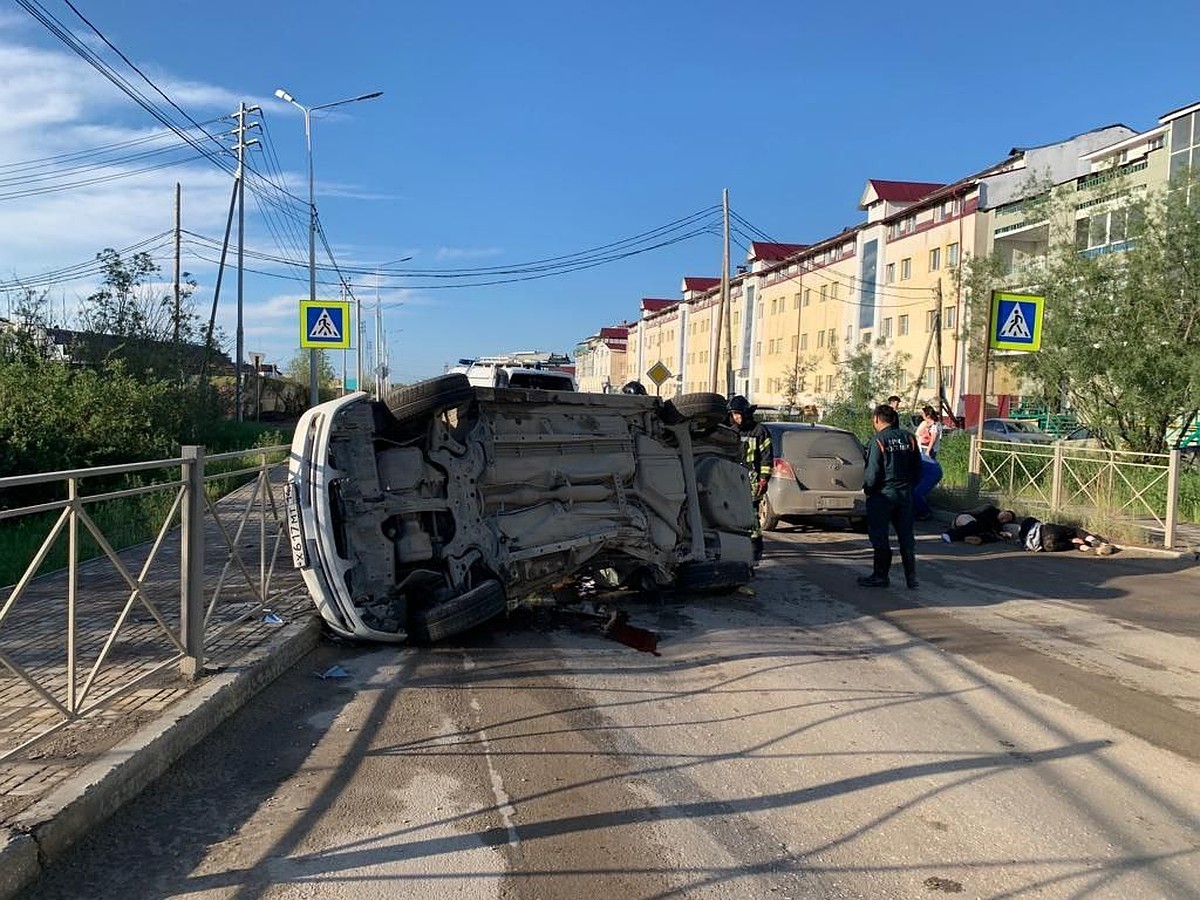 В Якутске на Красильникова произошло страшное ДТП, где пострадало пять  человек - KP.RU