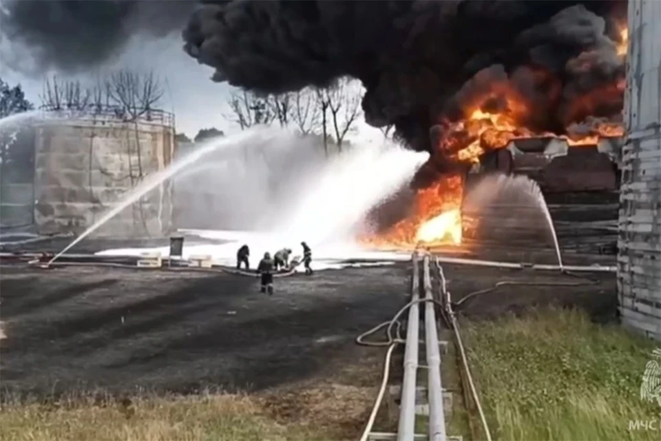 Пожар на нефтебазе в Воронеже ликвидирован. Фото: скриншот видео.