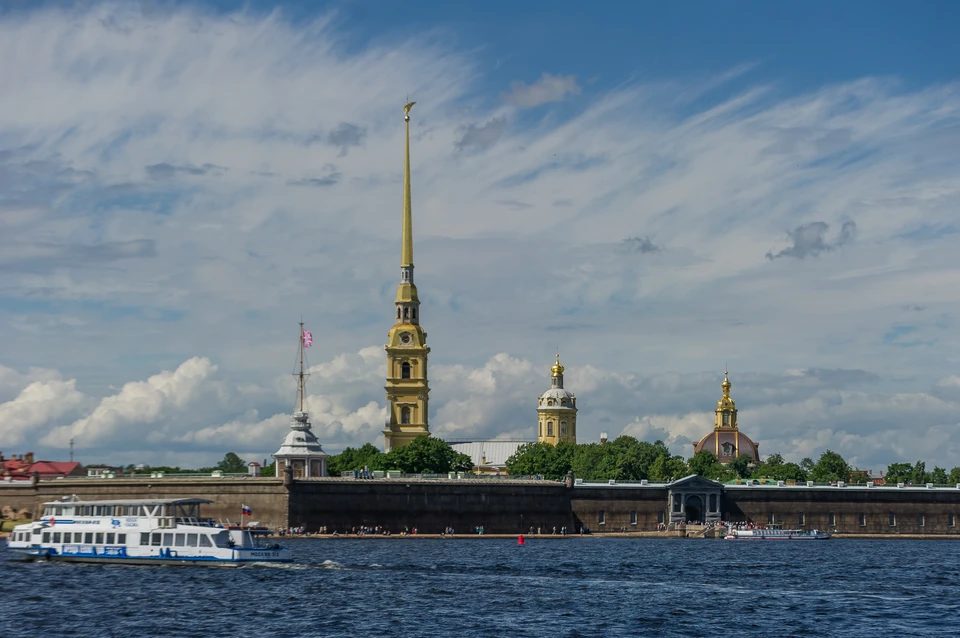 Двухнедельный фестиваль карильонной музыки стартовал в Петербурге.