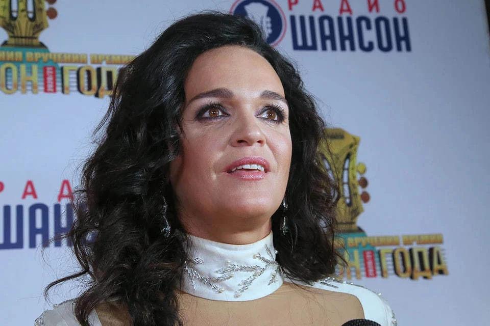 «Бабуля была нарасхват»: певица Слава вспомнила своих звездных ухажеров