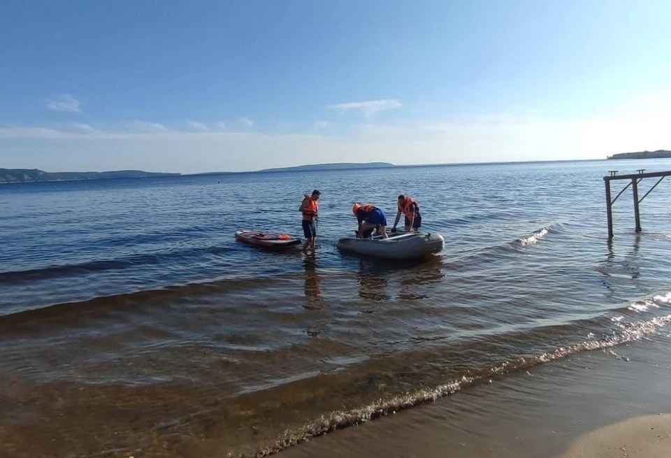 В Тольятти спасли унесенного ветром мужчину на сапсерфе - KP.RU