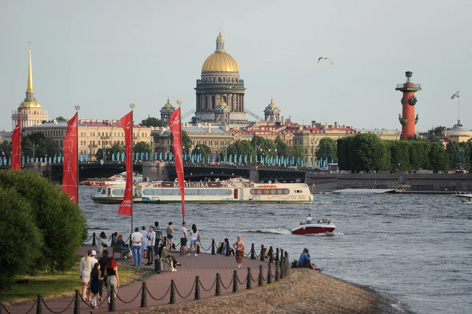 С начала 2023 года Петербург посетили более 4 млн туристов.