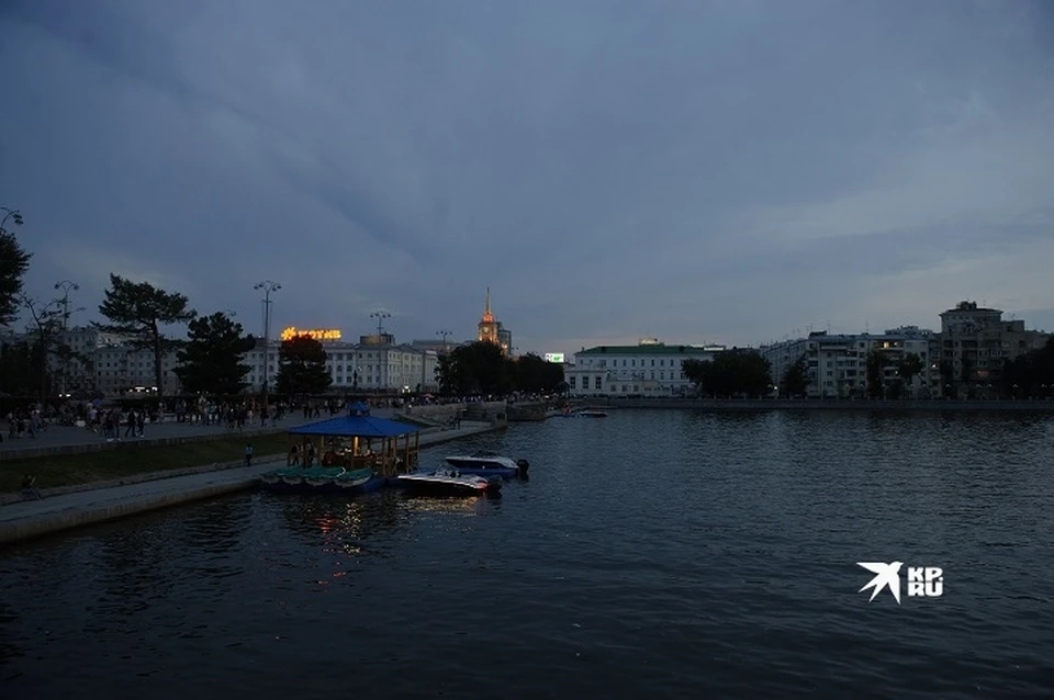 Екатеринбург прибирают в круглосуточном режиме