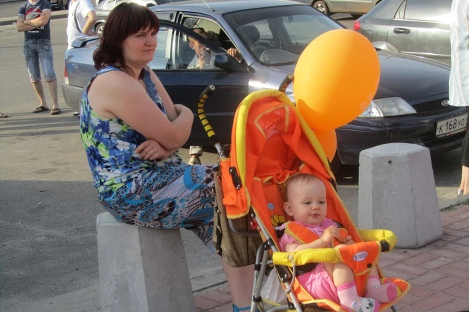 Пособие работающим родителям по уходу за ребенком до полутора лет заплатят 7 июля