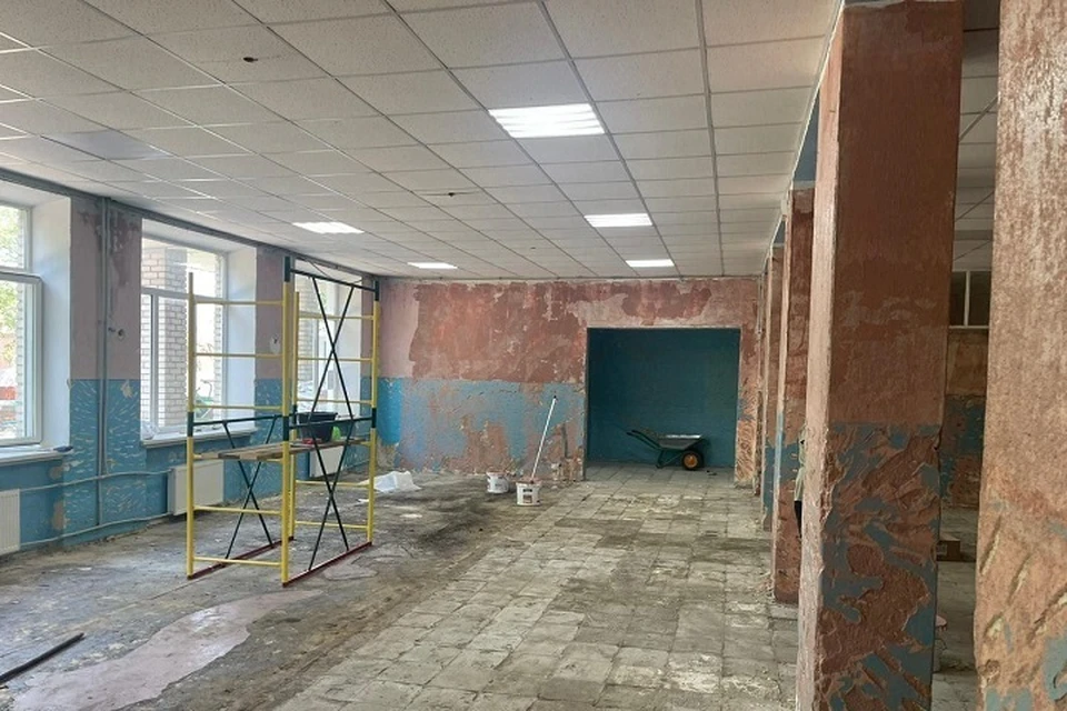 Специалисты восстанавливают школы в Старобешевском районе ДНР. Фото: Министерство развития гражданского общества, муниципальных образований и информационной политики Забайкальского края