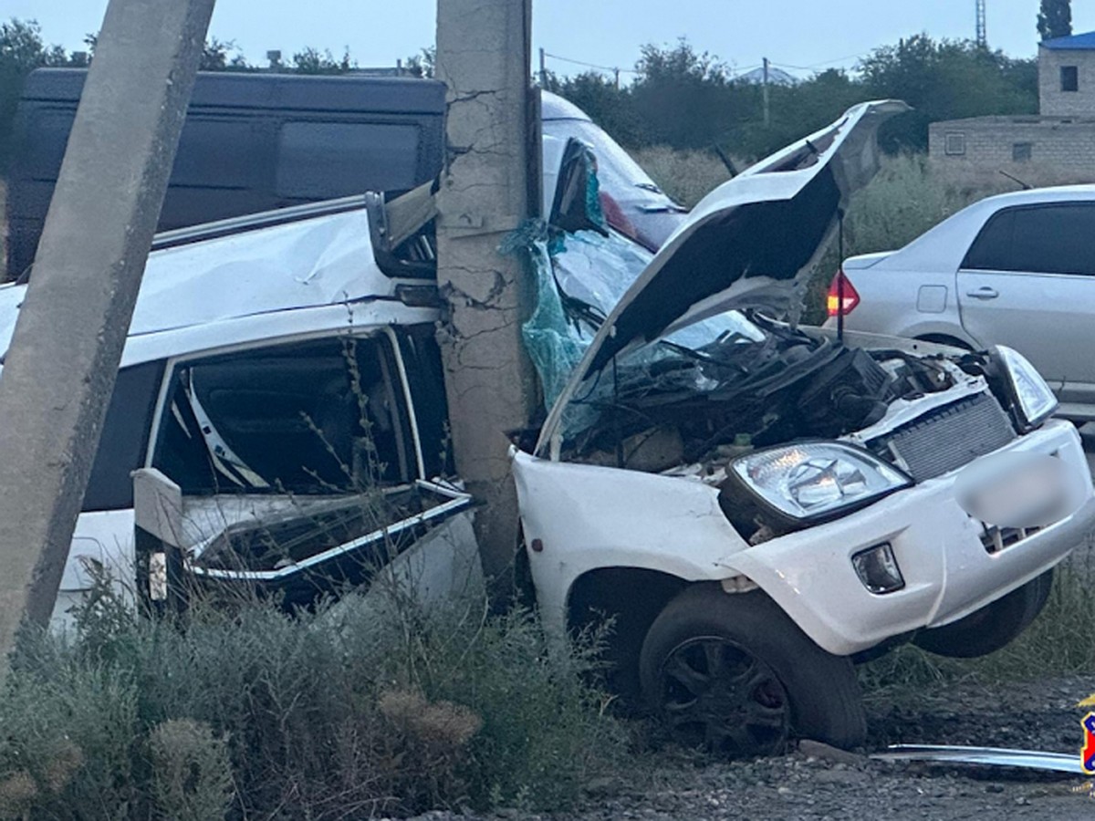 29-летняя водитель погибла в массовом ДТП со столбом в Волгоградской  области - KP.RU