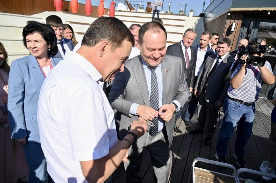 Белорусскую делегацию возглавил премьер-министр страны Роман Головченко. Фото: Департамент информационной политики Свердловской области