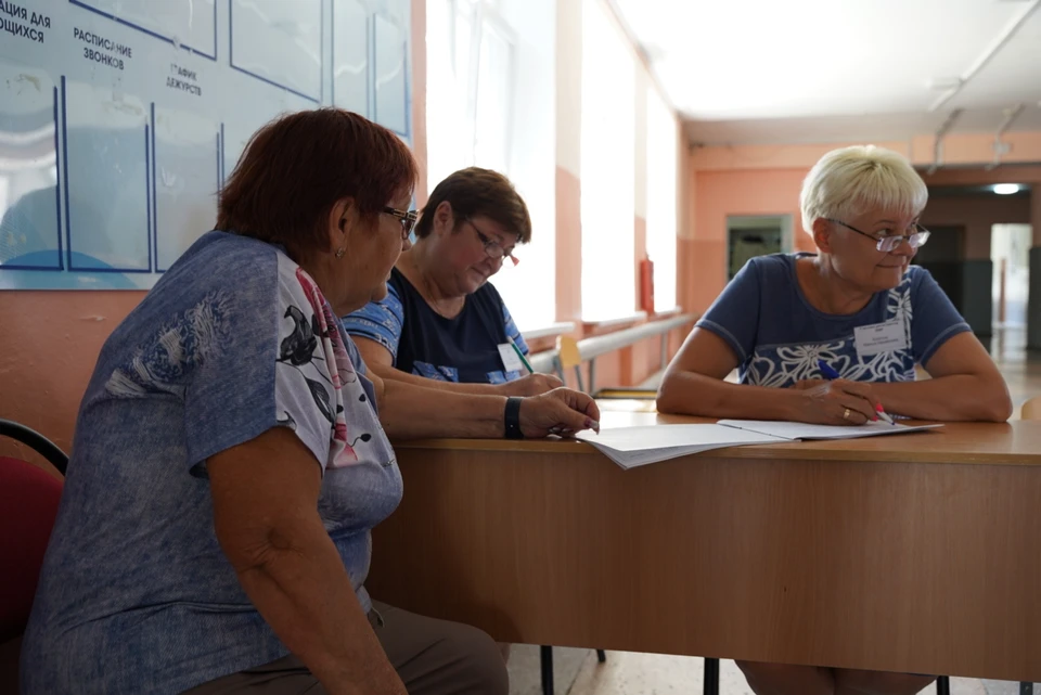 Жители Кировского района проснулись в половину пятого утра от звуков сильных взрывов