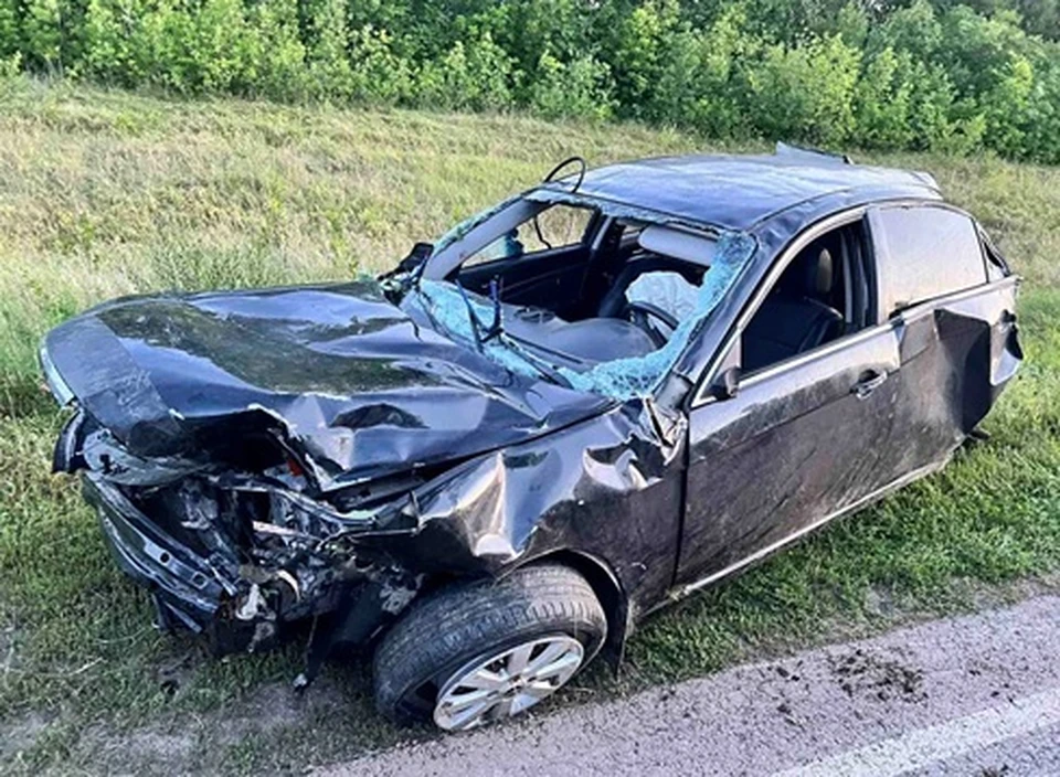 Сотрудники полиции продолжают выяснять все обстоятельства ДТП.