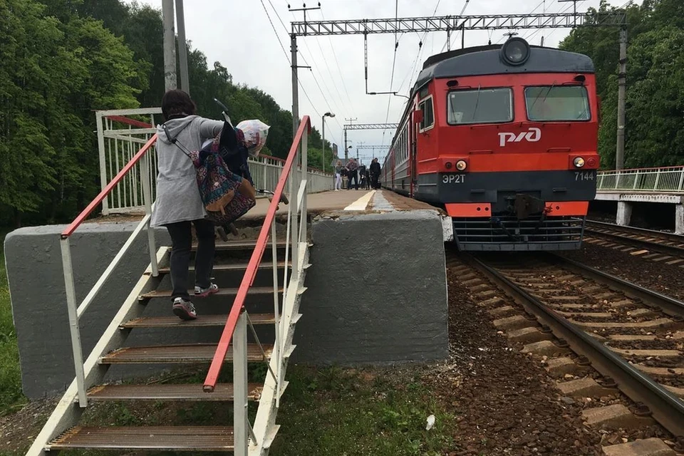 Шесть пригородных поездов в Новосибирской области будут курсировать по измененному расписанию.