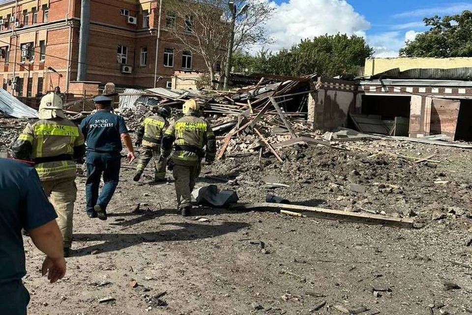 При взрыве в кафе в Таганроге пострадали 12 человек Фото: Telegram-канале главы Ростовской области Василия Голубева