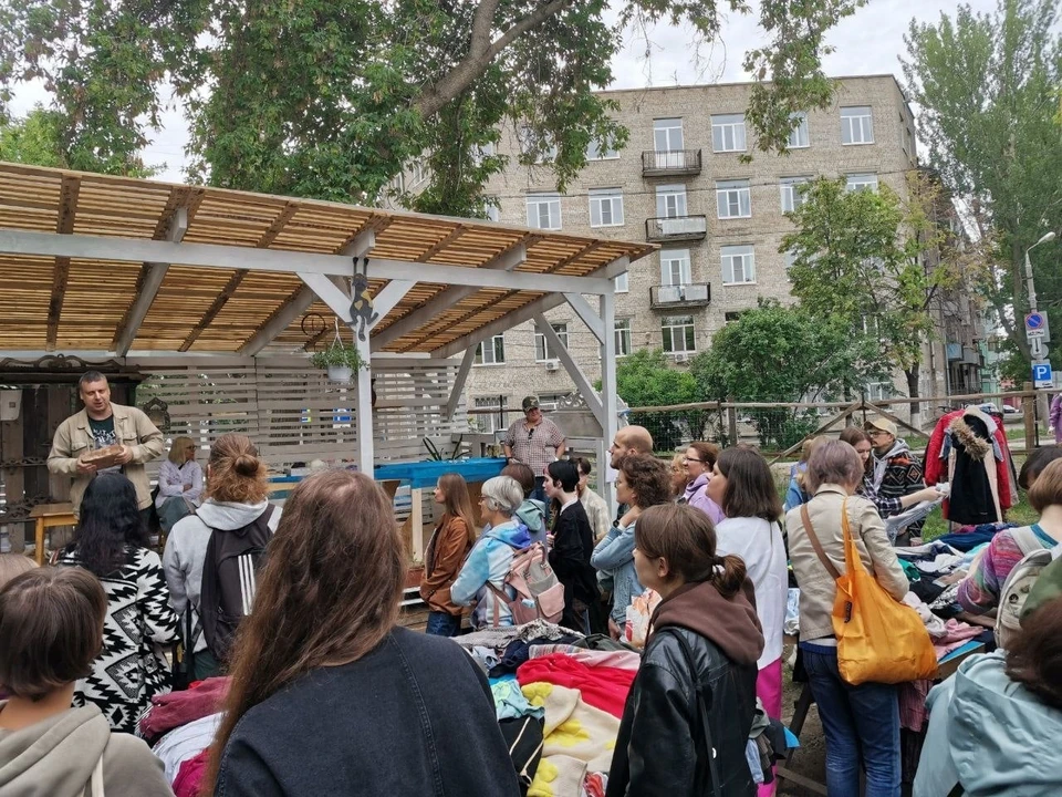 Все неразобранные вещи пойдут на помощь женщинам в кризисном центре «Ты не одна» / Фото: vk.com/tomsawyerfest