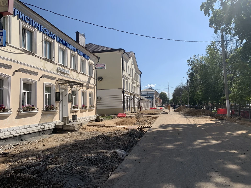 На бульваре Радищева в Твери идёт ремонт.