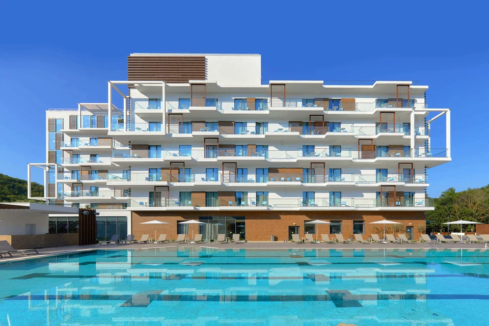 Новый видовой отель Abrau Light Resort&Spa - территория хорошего вкуса. Фото: ООО «Центр винного туризма Абрау-Дюрсо»