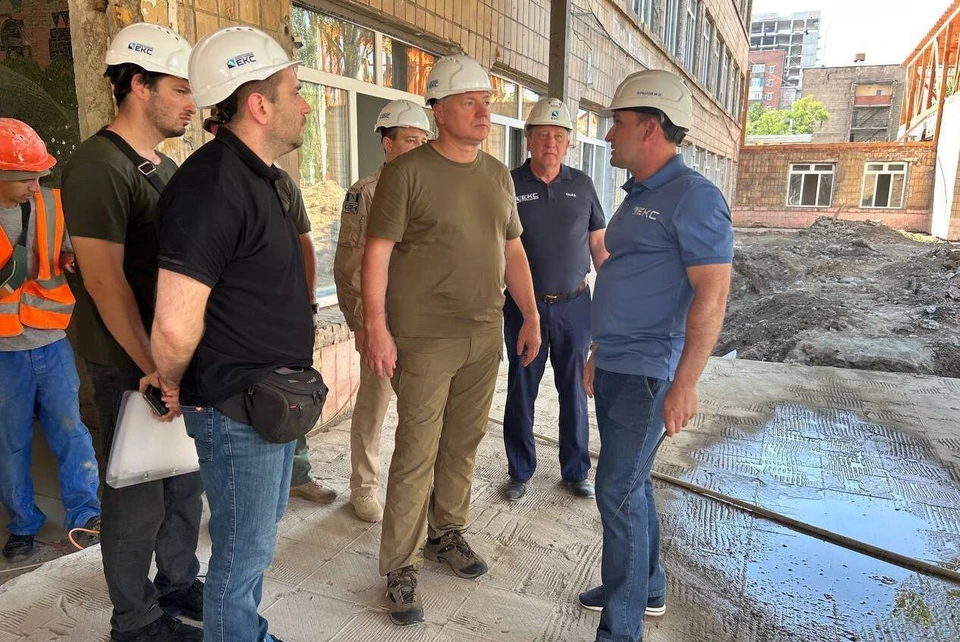 Вице-премьер Марат Хуснуллин посетил стройплощадки в Мариуполе и Волновахе. Фото: Хуснуллин/ТГ