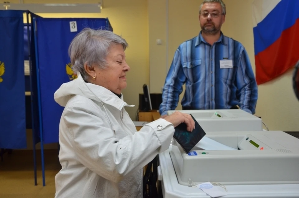 Двое скрыли судимость, семь человек представили документы, оформленные с нарушением законодательства
