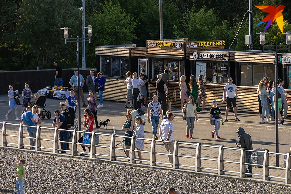 В Мурманской области продолжает стоять жаркая погода.