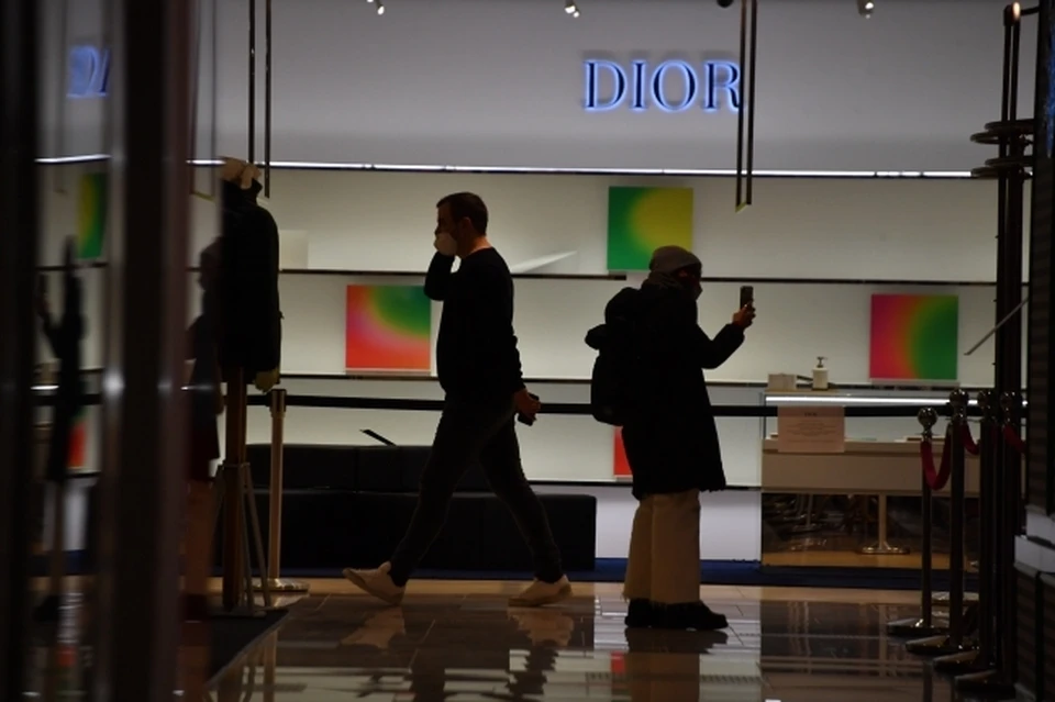 Ни Gucci, ни Dior в корзине не было, но покупка за две тысячи потянула на два миллиона.