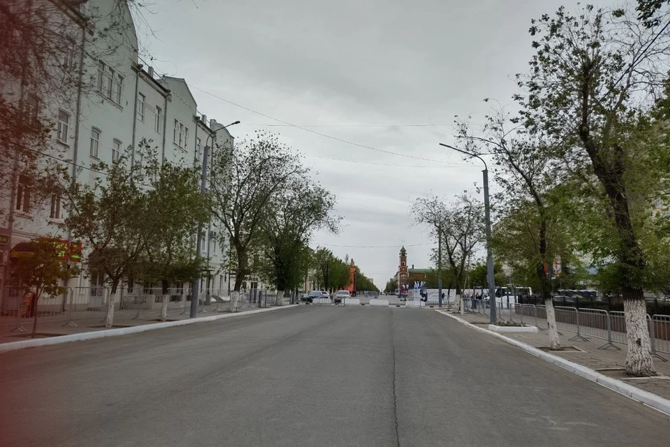 Один из них - многоквартирный дом между тремя улицами: Пушкинская, Кобозева и Ленинская.