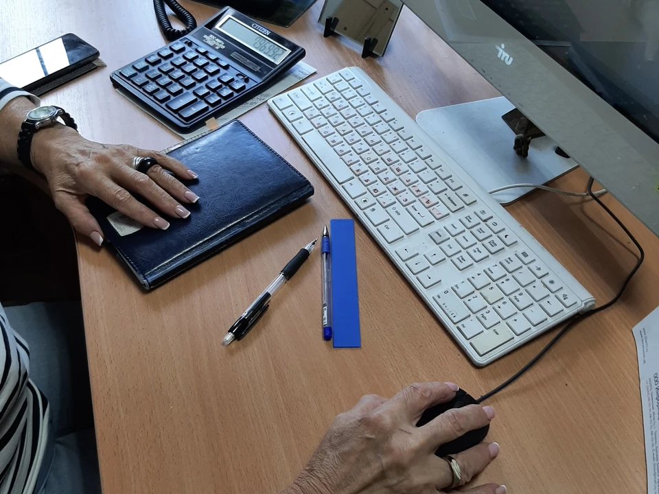 Предпринимательница в Тюмени задолжала работникам более 400 тысяч рублей.
