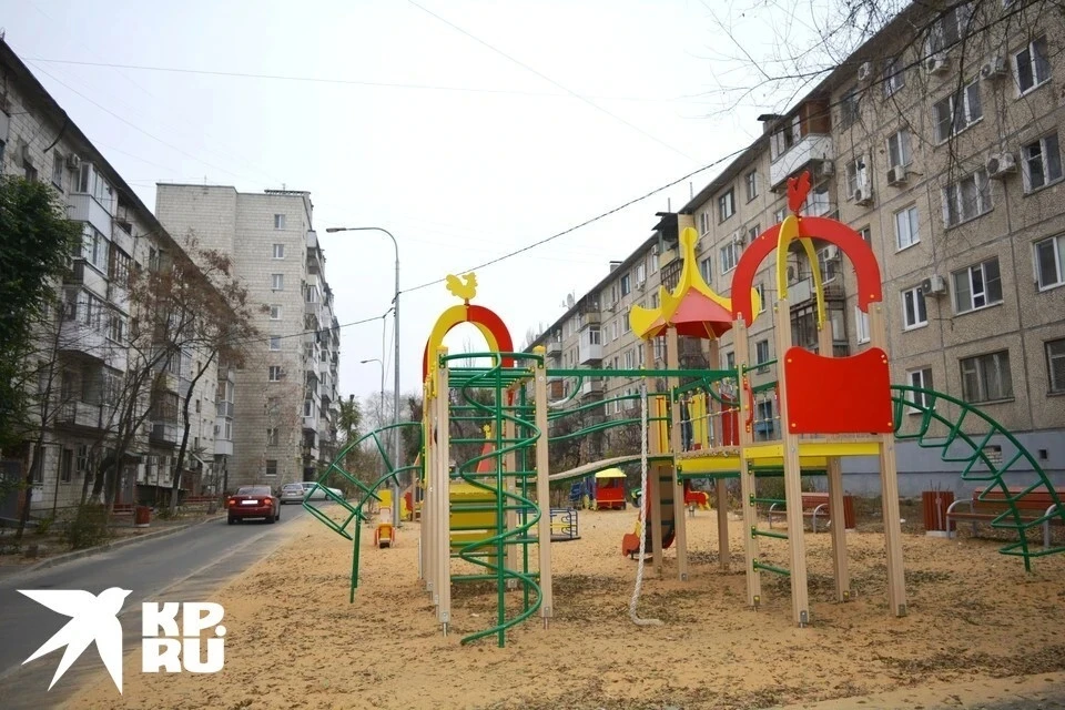 На детских площадках выявлены многочисленные нарушения