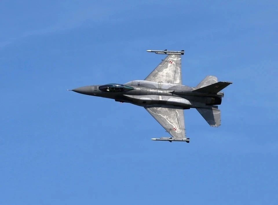 НАТО не рассматривает отправку на Украину своих пилотов F-16