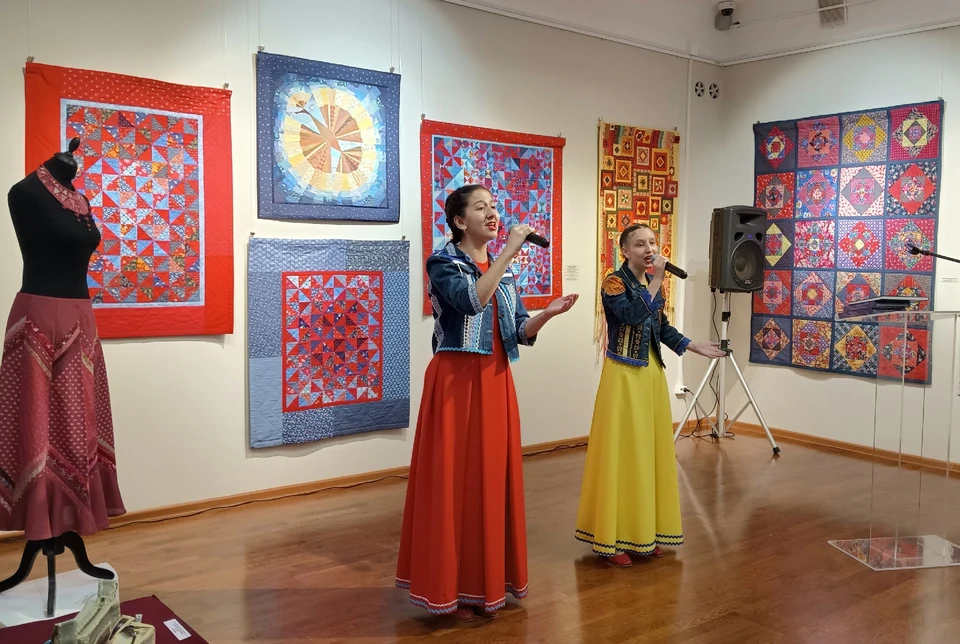 В Сыктывкаре открылась выставка лоскутного искусства. Фото автора.