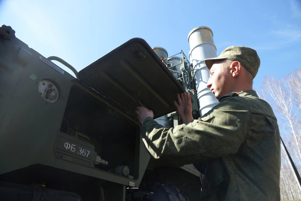 Средства ПВО сбили украинскую ракету над территорией Калужской области.