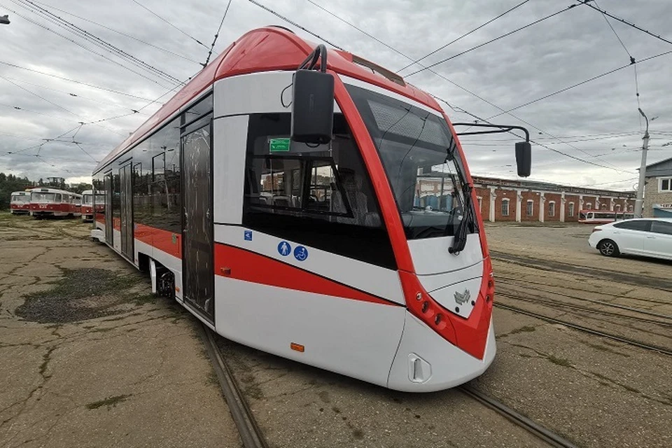 Новые трамваи - низкопольные и выполнены в бело-красном цвете / Фото: t.me/deptrans63