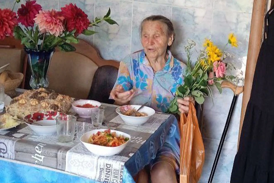 В Херсонской области поздравили долгожительницу с днем рождения Фото: Каховская администрация
