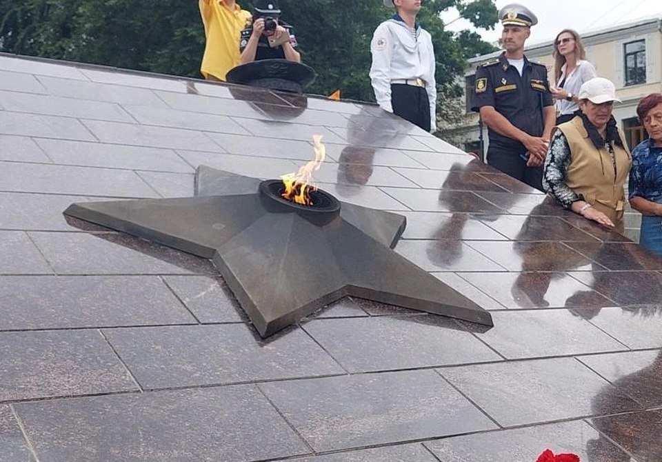 В честь годовщины прошел митинг.