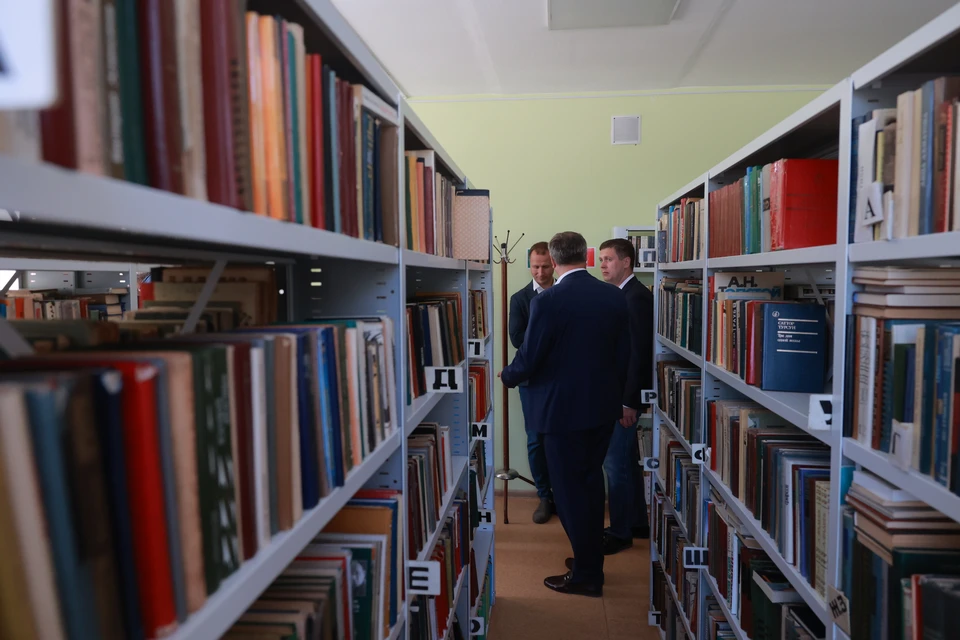 Библиотека в поселке Пыра открылась после капремонта. Фото: пресс-служба правительства Нижегородской области.