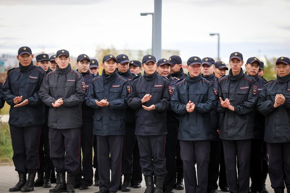 В Якутске в отдельном батальоне патрульно-постовой службы несут службу 212 сотрудников. Фото: Андрей СОРОКИН