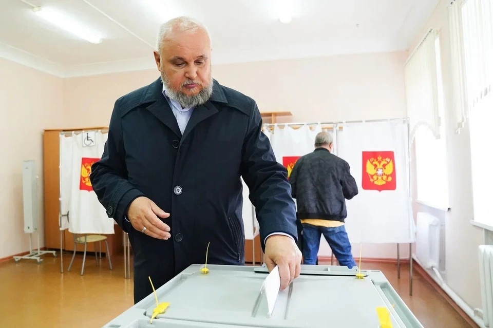 Сергей Цивилев проголосовал на выборах губернатора Кузбасса.