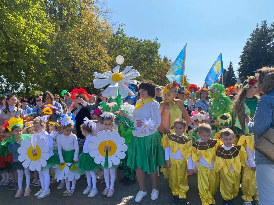 Участниками стали почти 200 детей города Ульяновска с мамами и папами. Фото КП