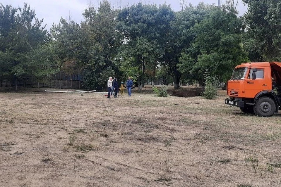 В Краснодоне начали готовить территорию под новую ФОП. Фото - администрация Краснодона